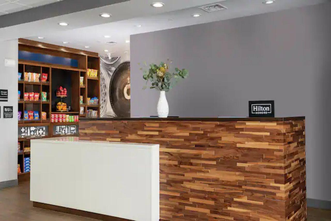 Hampton Inn Pinellas Park St Petersburg, Fl Bagian luar foto