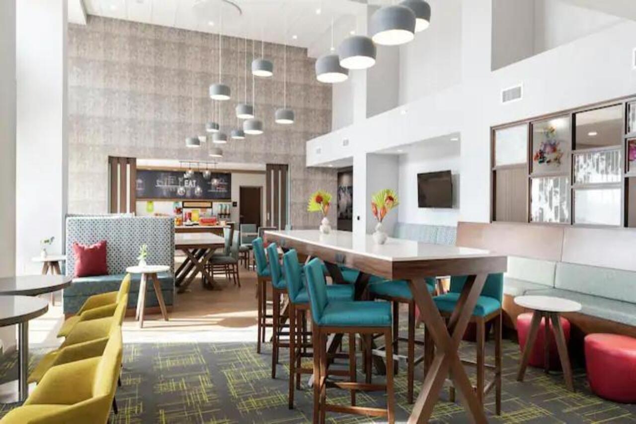 Hampton Inn Pinellas Park St Petersburg, Fl Bagian luar foto