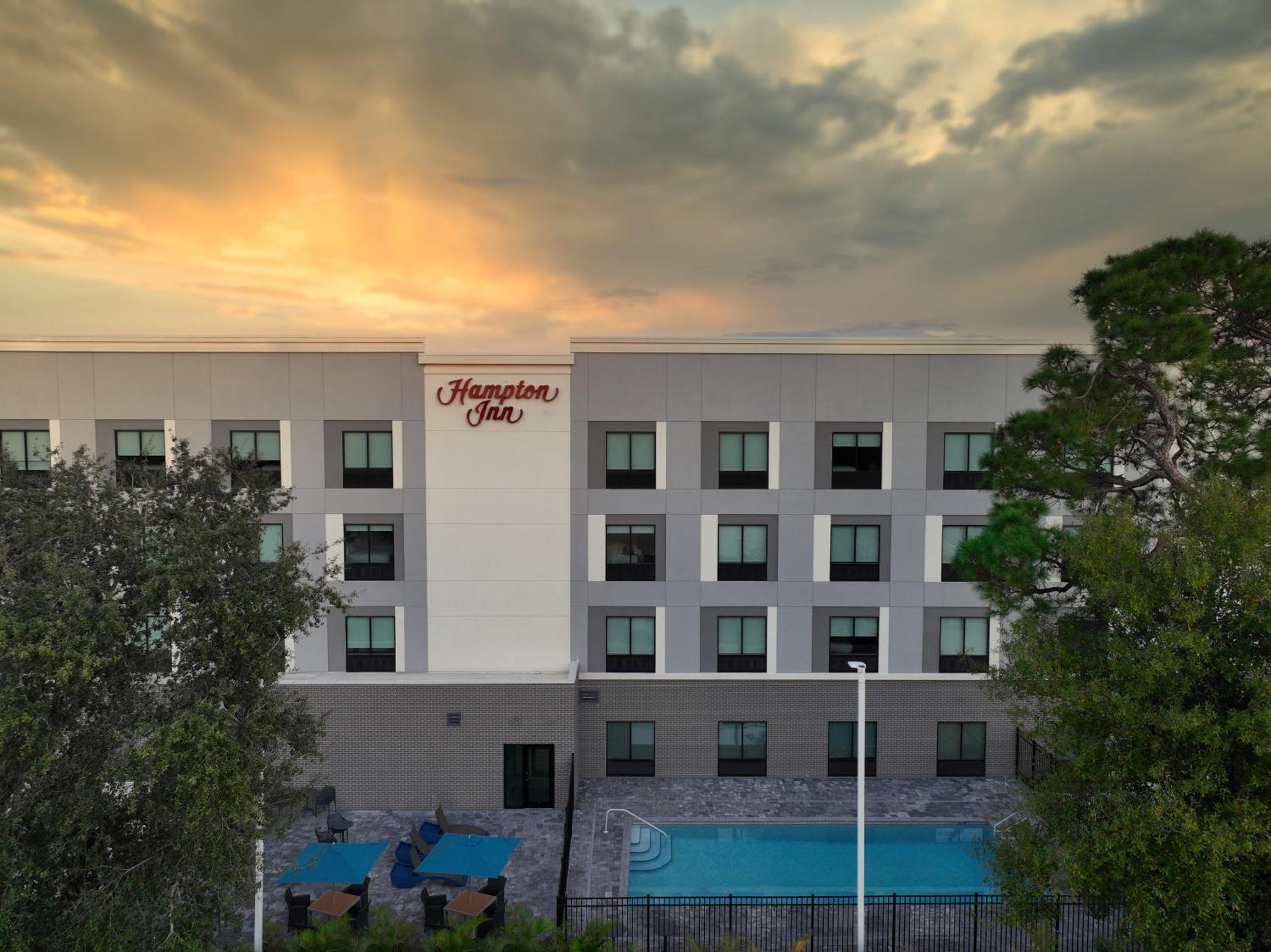 Hampton Inn Pinellas Park St Petersburg, Fl Bagian luar foto